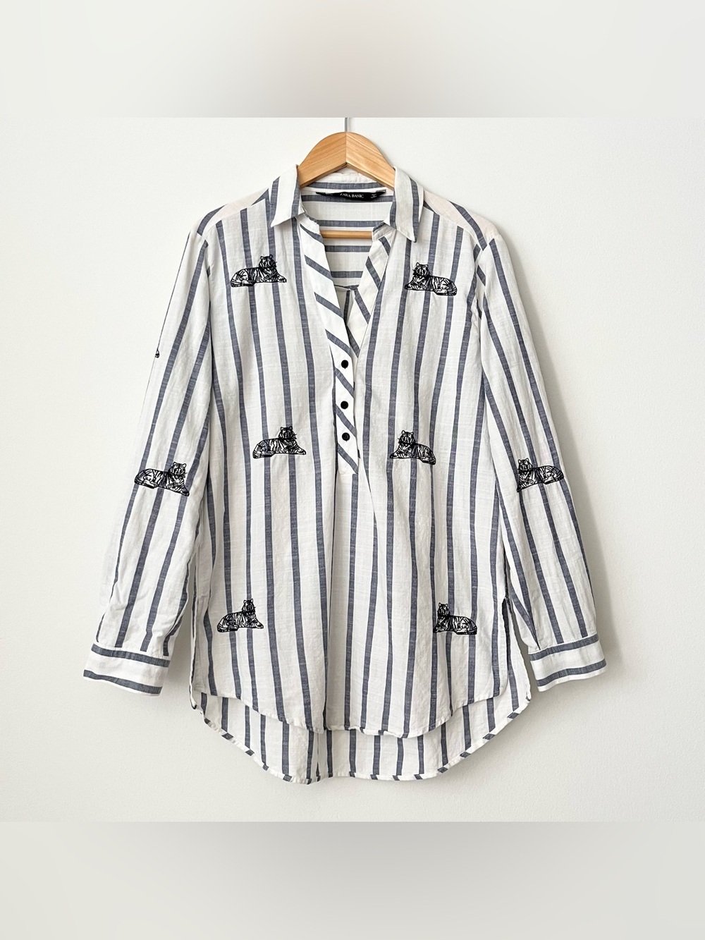 Zara Women's Striped Blouse White Blue XS Tiger Embroidery Lightweight Gauzy